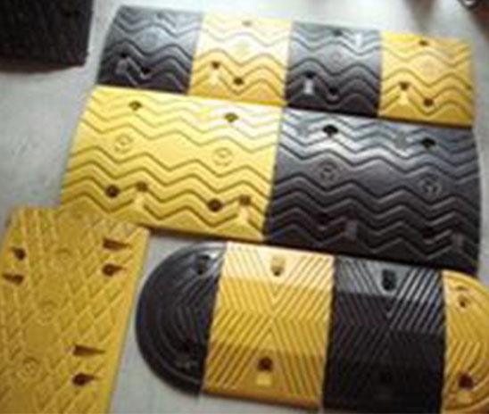 许昌交通安全设施—减速带